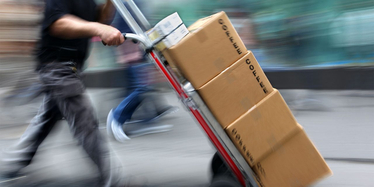 How International Tracking Works with Global Logistics Track Platforms