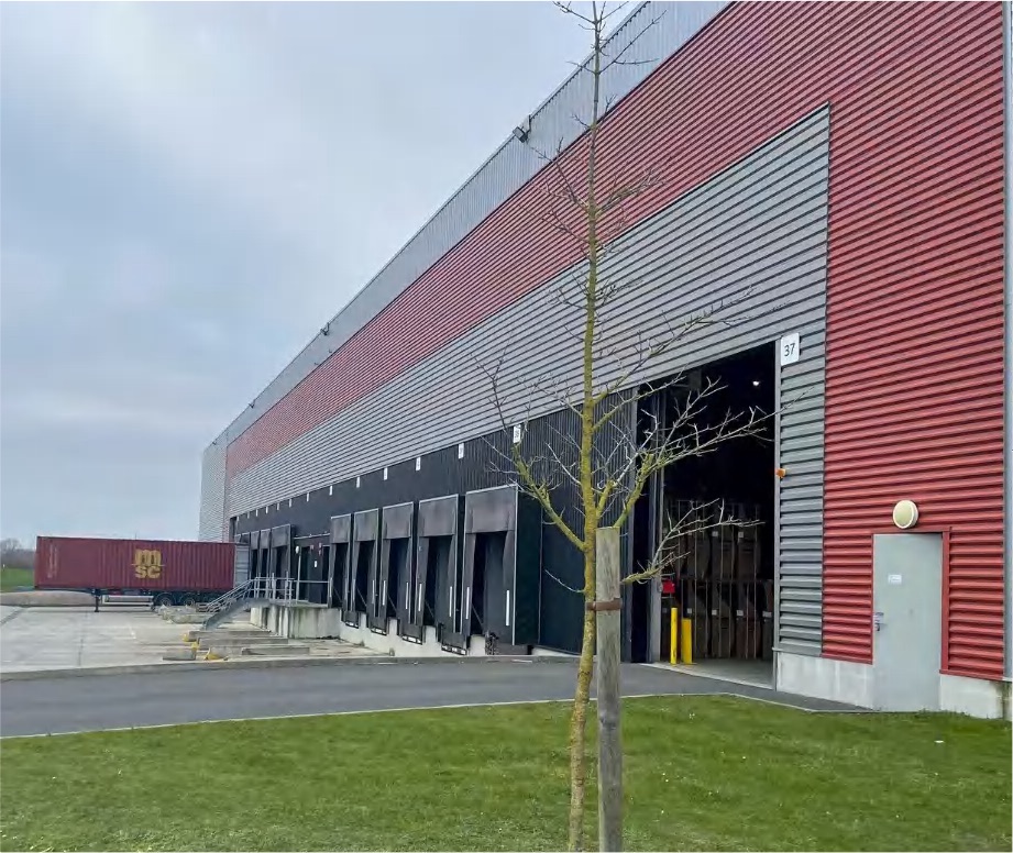 Self-operated warehouse and distribution operations in Oudalle France